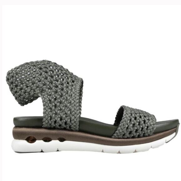 NEW SALVATORE FERRAGAMO Green Edam Braided Sandals - Picture 3 of 9